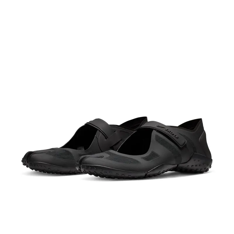 Nike Air Rift Mesh “SKIMS – Black” (IO7694-001)