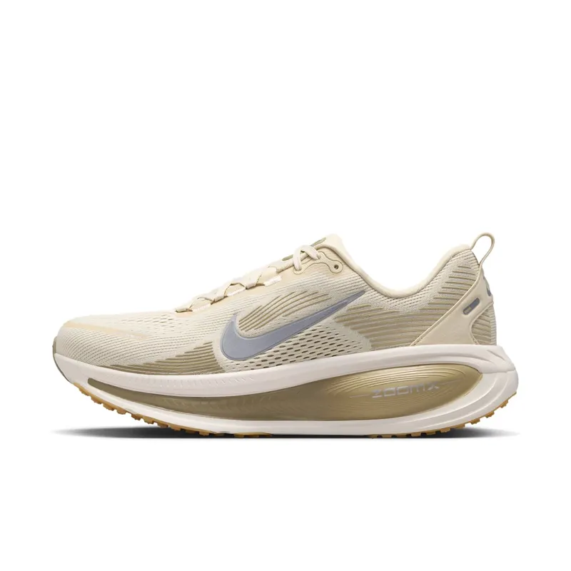 Nike Vomero 18 Light Khaki/Desert Khaki/Sail/Metallic Silver (IM8333-200)