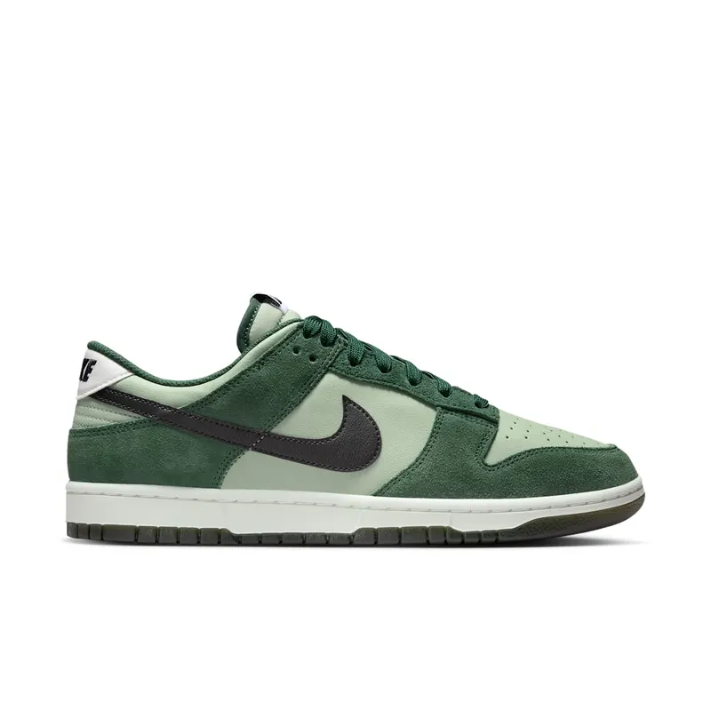 Nike Dunk Low Retro SE “Jade Horizon / Fir” (IB6399-301)