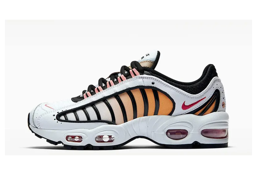 Nike Air Max Tailwind 4 – Wit “White / Black / Coral Stardust / Gym Red” (CJ7976-100)