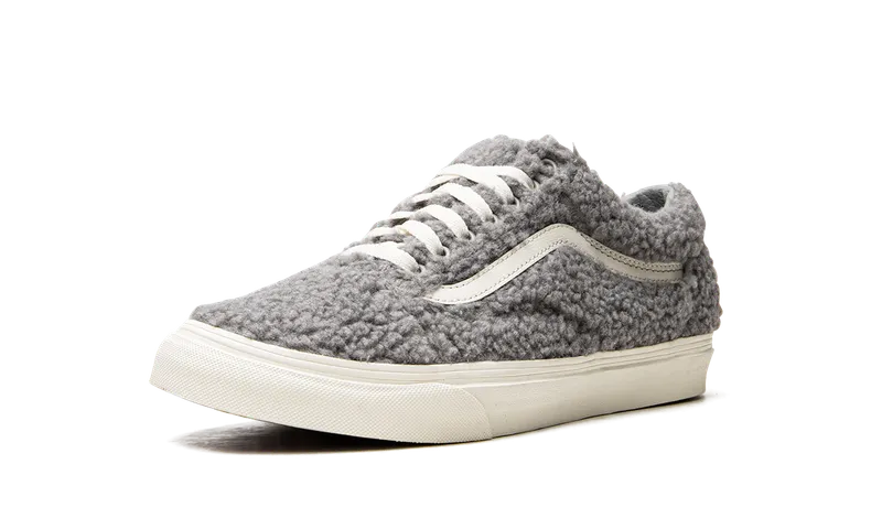 Vans Old Skool “Cozy Hug – Grey” (VN0005UAKAQ)