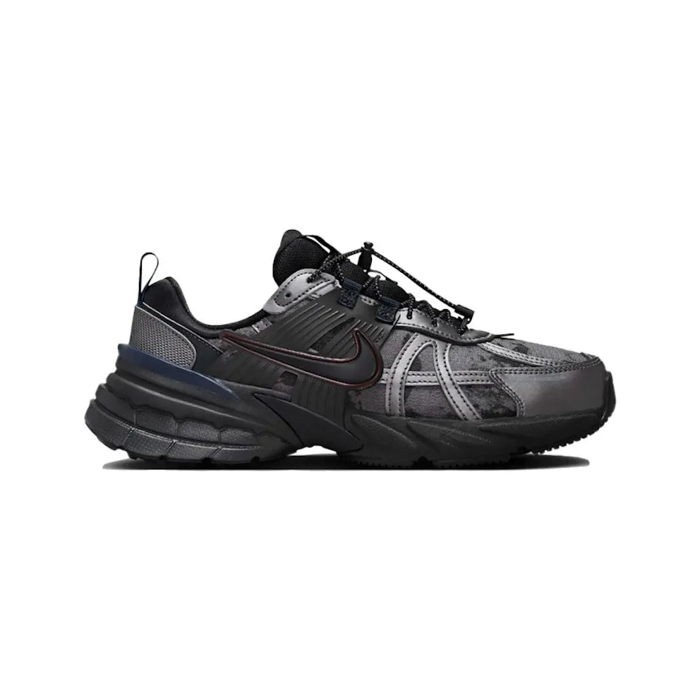 Nike V2K Run Metallic Dark Grey Burgundy Crush (HQ4053-001)