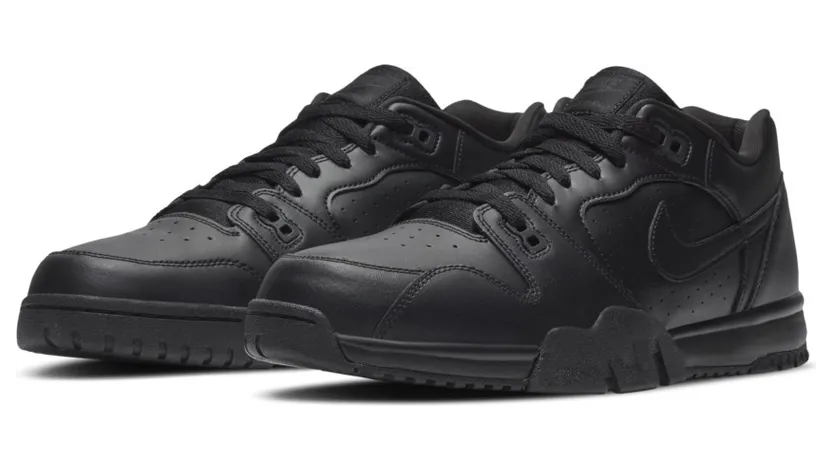 Nike Cross Trainer Low Triple Black