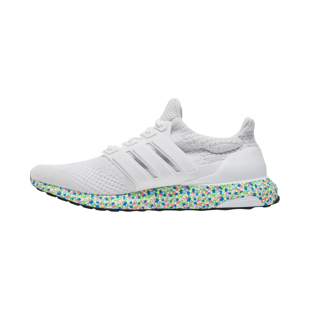 adidas Ultraboost 5.0 DNA Cloud White / Cloud White / Core Black (GY4525)