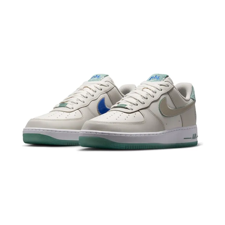 nike-air-force IV6205-104