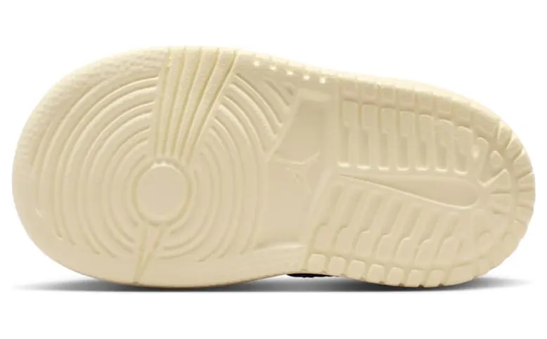 air-jordan-1 DR9747-147