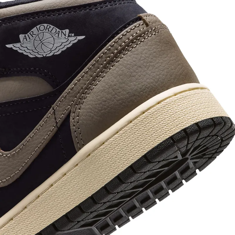 Air Jordan 1 Black/Light Wild Mango/Muslin/Olive Grey (IB7053-002)