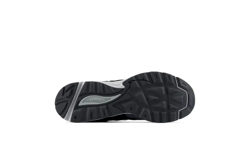 New Balance 880 Black Met Castlerock