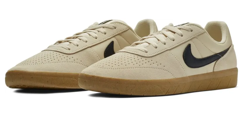 Nike SB Team Classic Light Cream Obsidian
