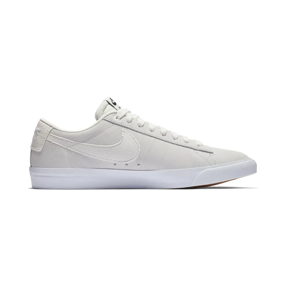 Nike SB Blazer Low GT Summit White Summit White/Obsidian-Gum Yellow-Summit White (704939-100)