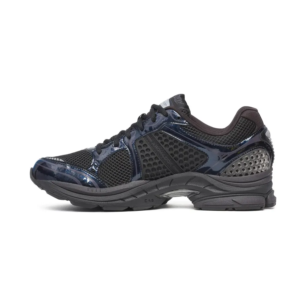 Saucony ProGrid Triumph 4 “Chroma Black Navy” (S60817-3)