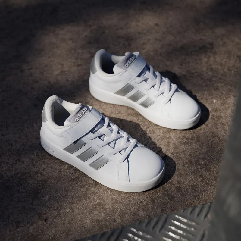 Adidas GRAND COURT 3.0 Shoes KIDS Cloud White / Silver Metallic / Silver Metallic (JP9368)