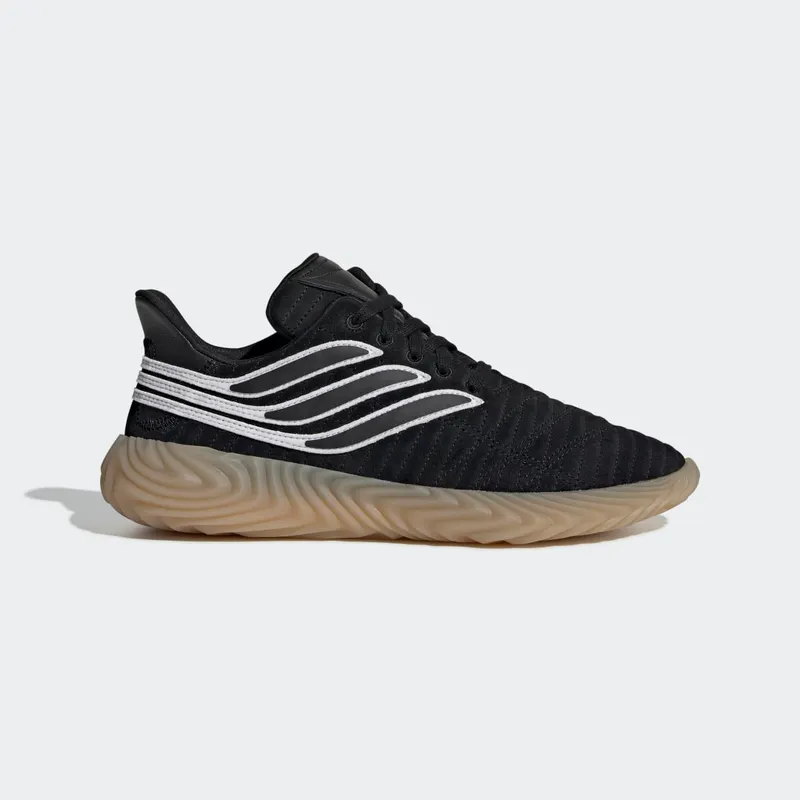 adidas Sobakov Core Black / Cloud White / Gum 3 (EE5622)