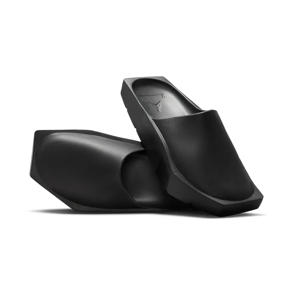 Jordan Hex Mule “Triple Black” (DX6405-001)