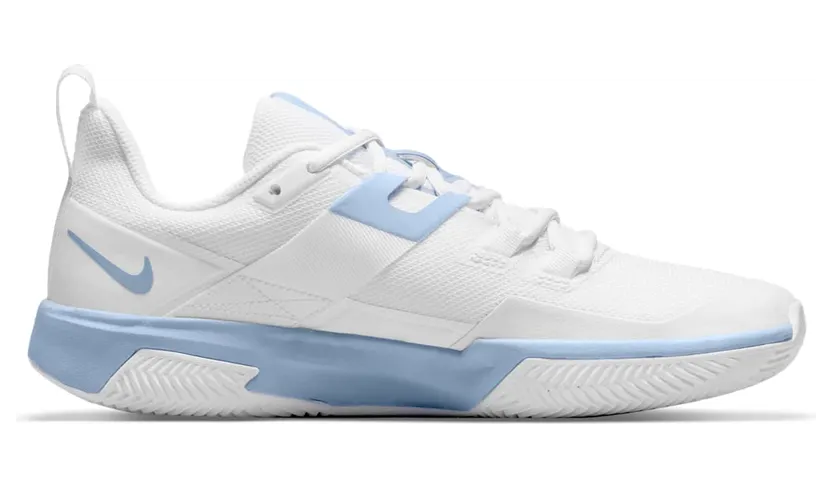 nikecourt DH2945-111