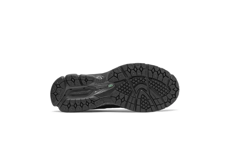 New Balance New Balance Black/Green (M2002RLD)
