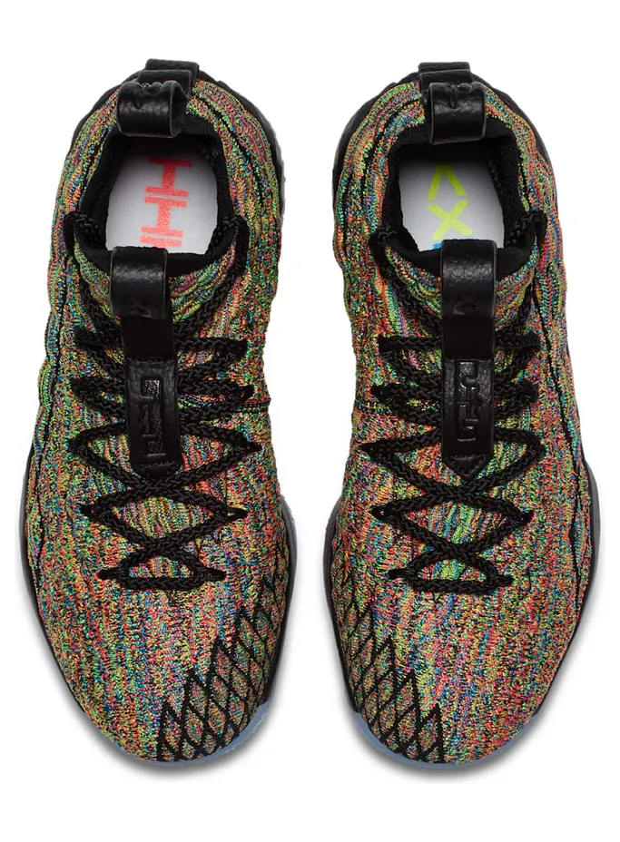 nike-lebron-15 922811-901
