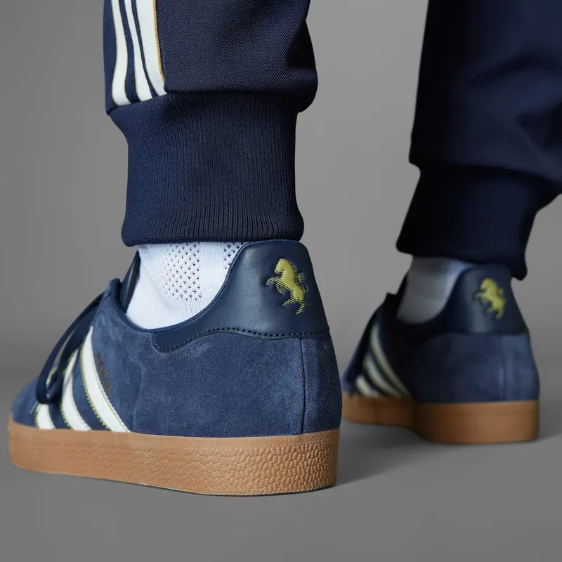 Adidas Gazelle “Juventus” (JS3044)