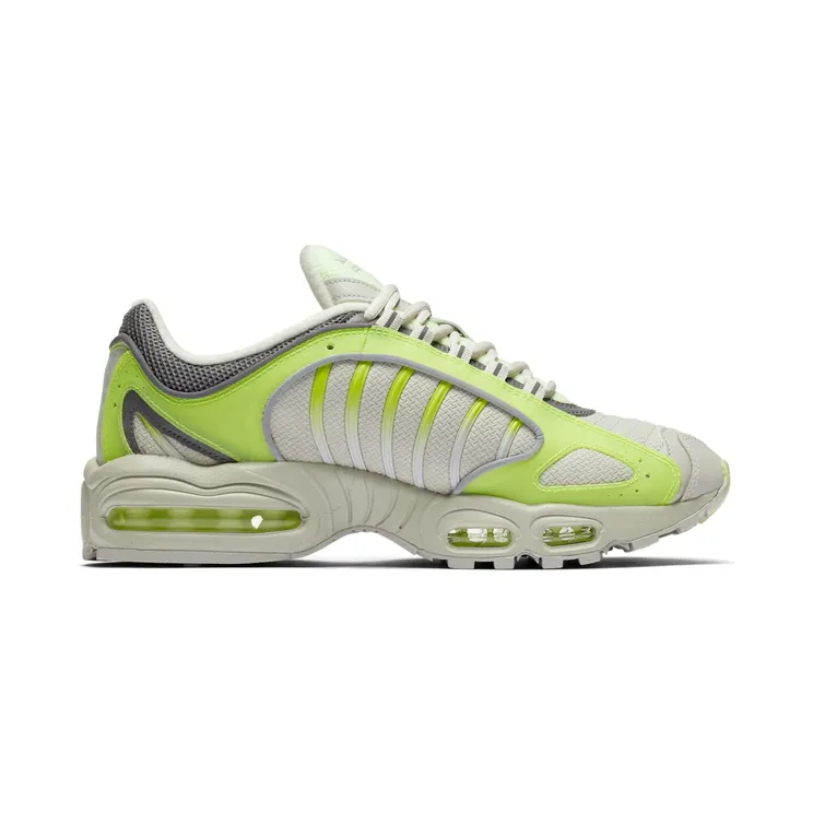 nike-air-max CJ0784-700