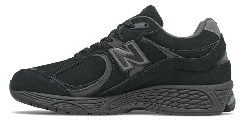 New Balance 2002R Black Green (ML2002RO)