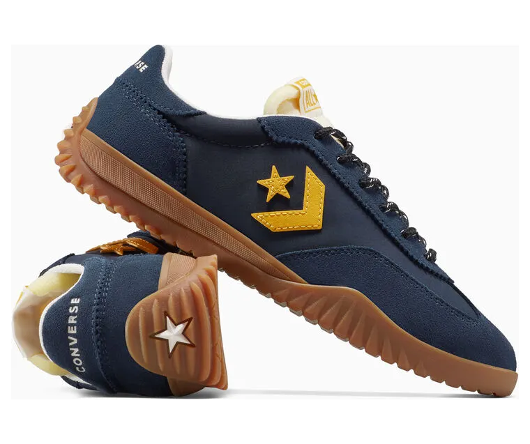 converse-sneaker A16602C
