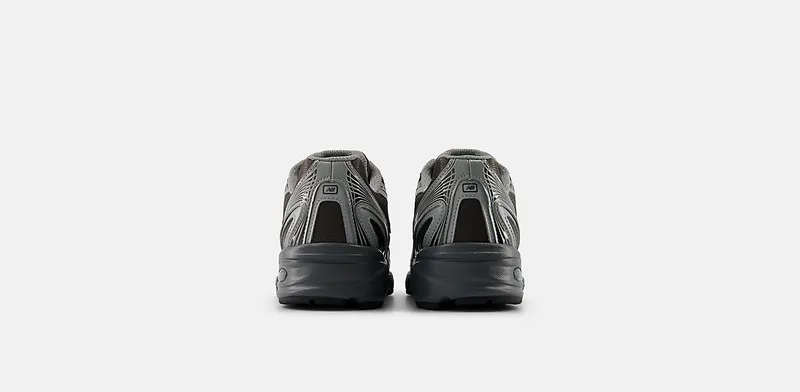 New Balance 740 Black Metallic (U7407YI)