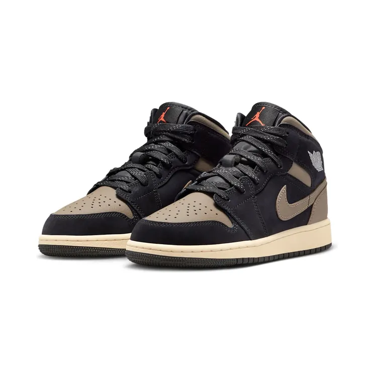 air-jordan-1 IB7053-002