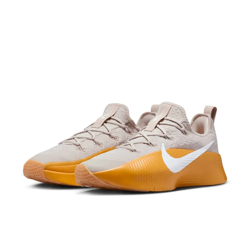 Nike LeBron Cream Ii/Gold Leaf/White (FJ6151-202)