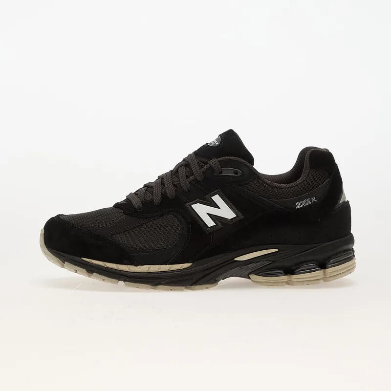 New Balance 2002R “Black/Oat” (U2002RL)