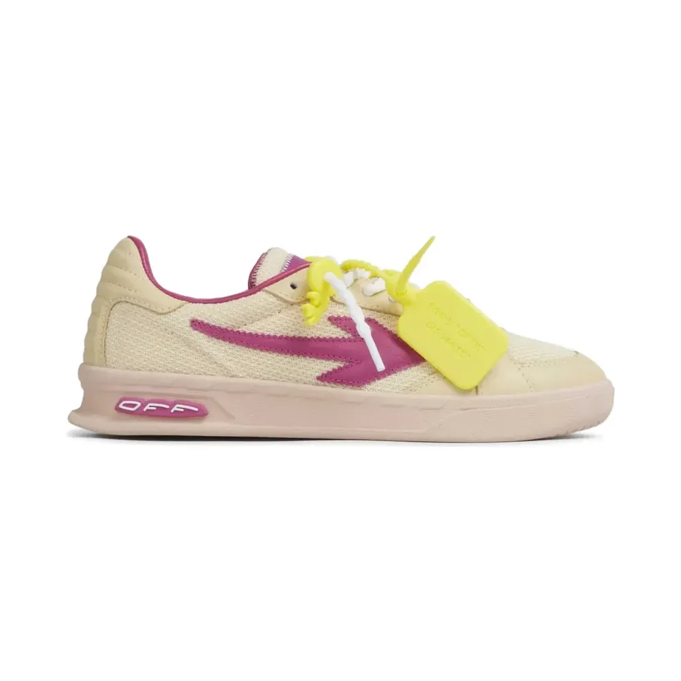 Off-White Arrow low-top – Beige (W28NS6F0016C39)
