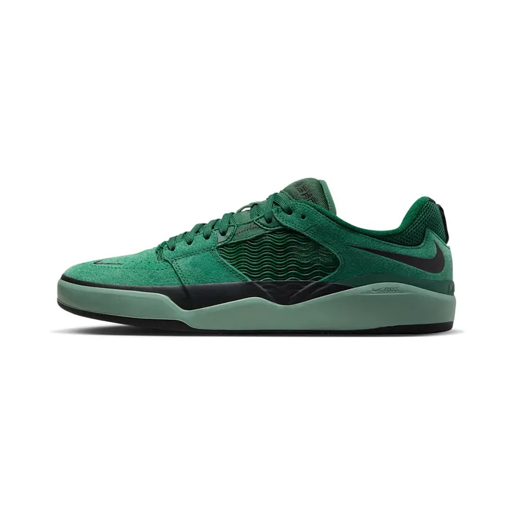 Nike SB Ishod Wair “Gorge Green/Dutch Green/Black/Black” (DC7232-301)