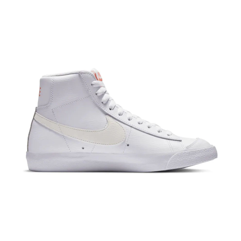 Nike Blazer Mid 77 White Sail Metallic Gold (W) White/Sail-Metallic Gold-Atomic Pink (DC1421-100)