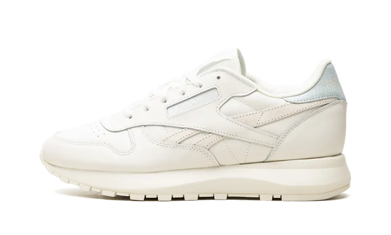 Reebok Classic Leather SP Shoes Chalk / Chalk / Glass Blue (GX8690)