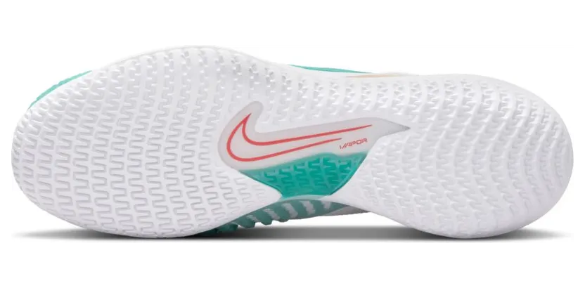 nikecourt CV0742-136