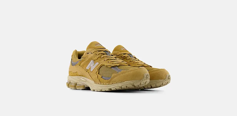 New Balance 2002R Gore-Tex “Protection Pack – Stucco” (U20027OI)