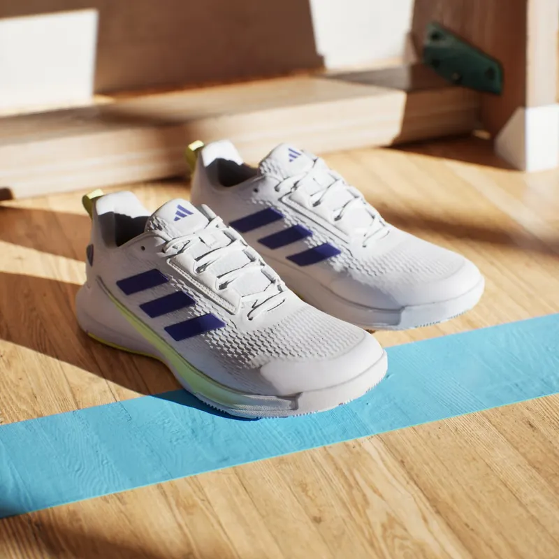 adidas-novaflight KJ9635