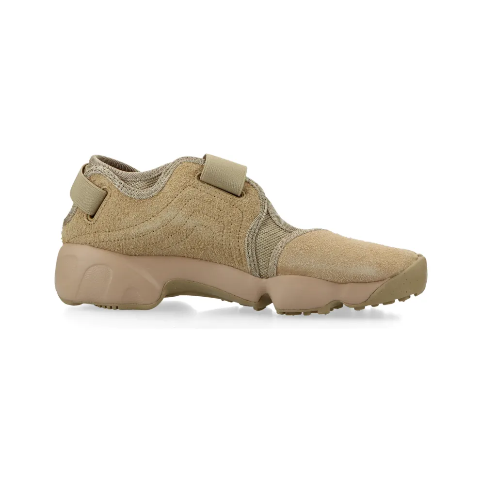 Nike Air Rift “Suede Pack” (parachute beige / hemp) – HQ1474-200