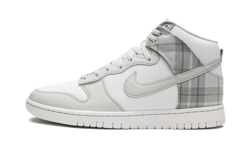 Nike Dunk High “Plaid – Summit White” (DV0826-100)