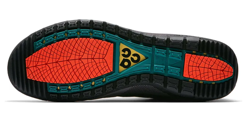 nike-acg AQ9333-002