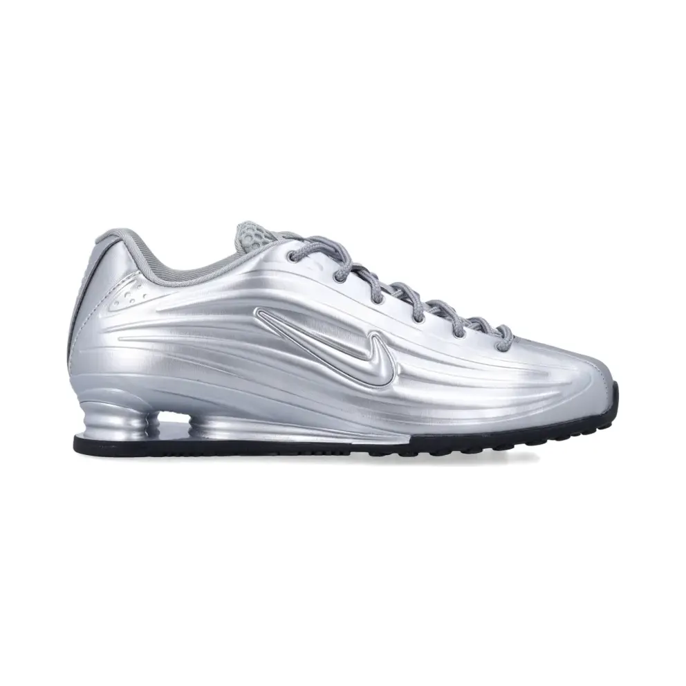 Nike Shox NZ Sneakers – Silber (IO7843)