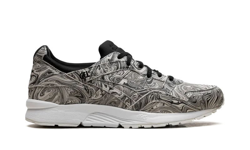 Asics Gel Lyte V “White/Black” (HL7S2-0190)