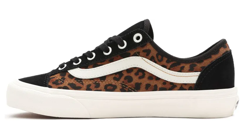 vans-style VN0A3MVL4Y5