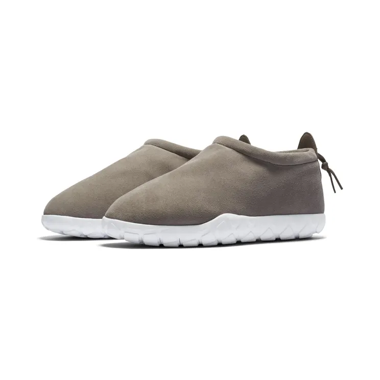 Nike Air Moc Ultra “Light Taupe / White / Palomino” (862440-200)