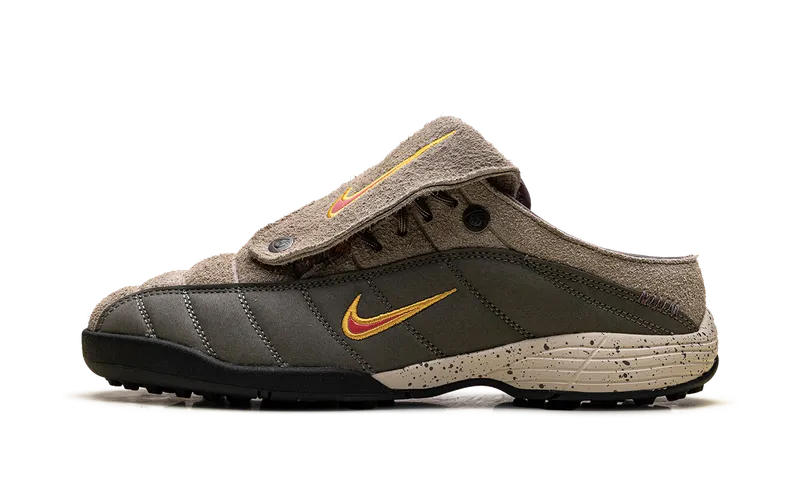 Nike Total 90 Mule “Kids of Immigrants Khaki” (IH4422-200)