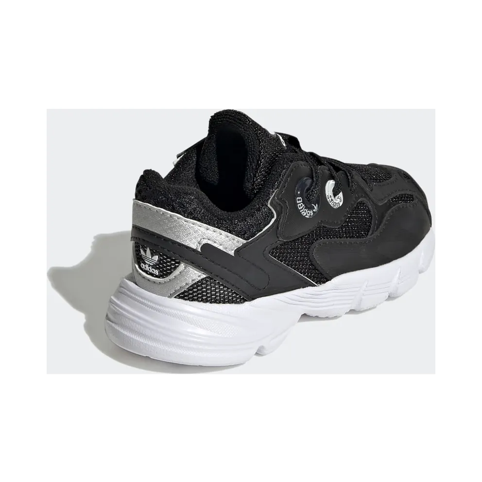 Adidas Astir Core Black / Core Black / Cloud White (GY6664)