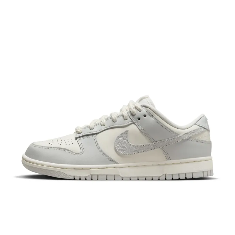 Nike DUNK LOW “Needlework” (FJ4553-133)