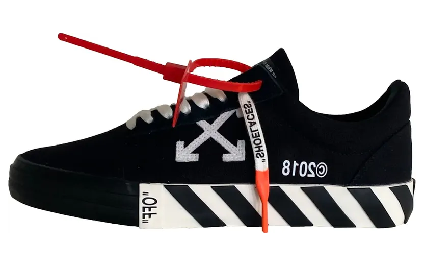 OFF-WHITE Vulc Low Black (Updated Stripes)