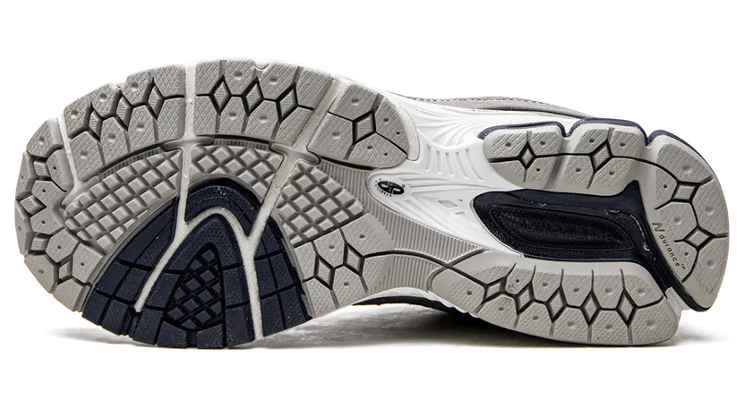 new-balance-2002r M2002RTH