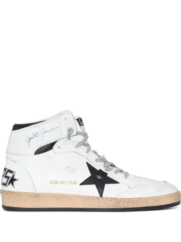 Golden Goose Sky-Star aus weißem Leder mit schwarzen Lederstern (GMF00230F002190)