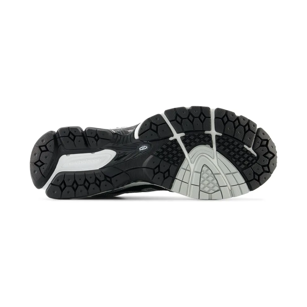 New Balance 860v2 Black White Silver (ML860XD)